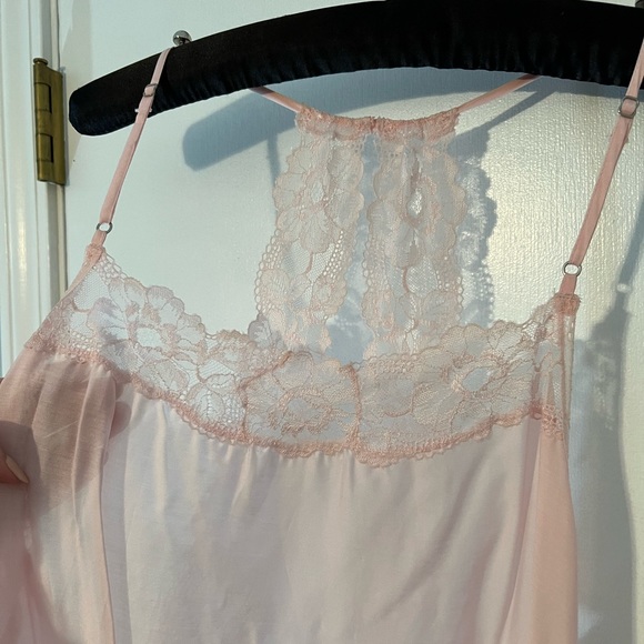 VICTORIA’S SECRET High-low Sheer Pink Lace Silk Blend Slip - Size Medium 💕 - Picture 3 of 9